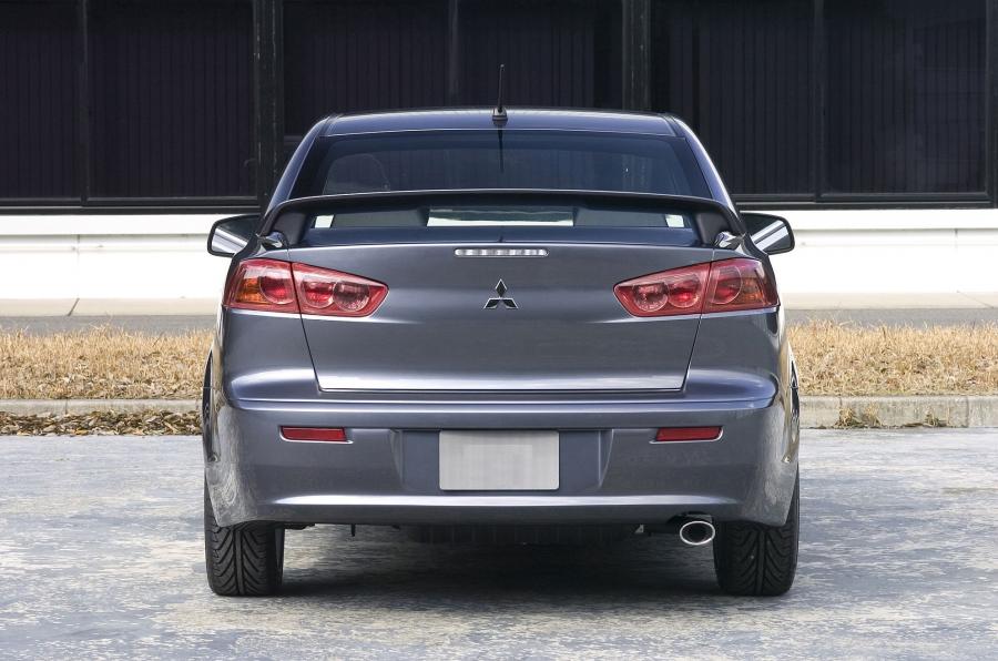  Mitsubishi Lancer 2007 года  (фото 69 из 104)